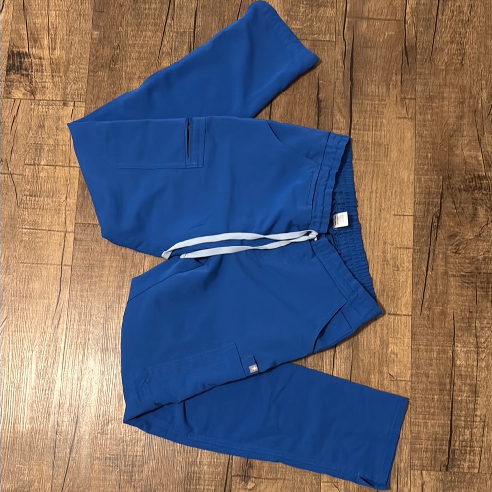 women’s figs scrub pants